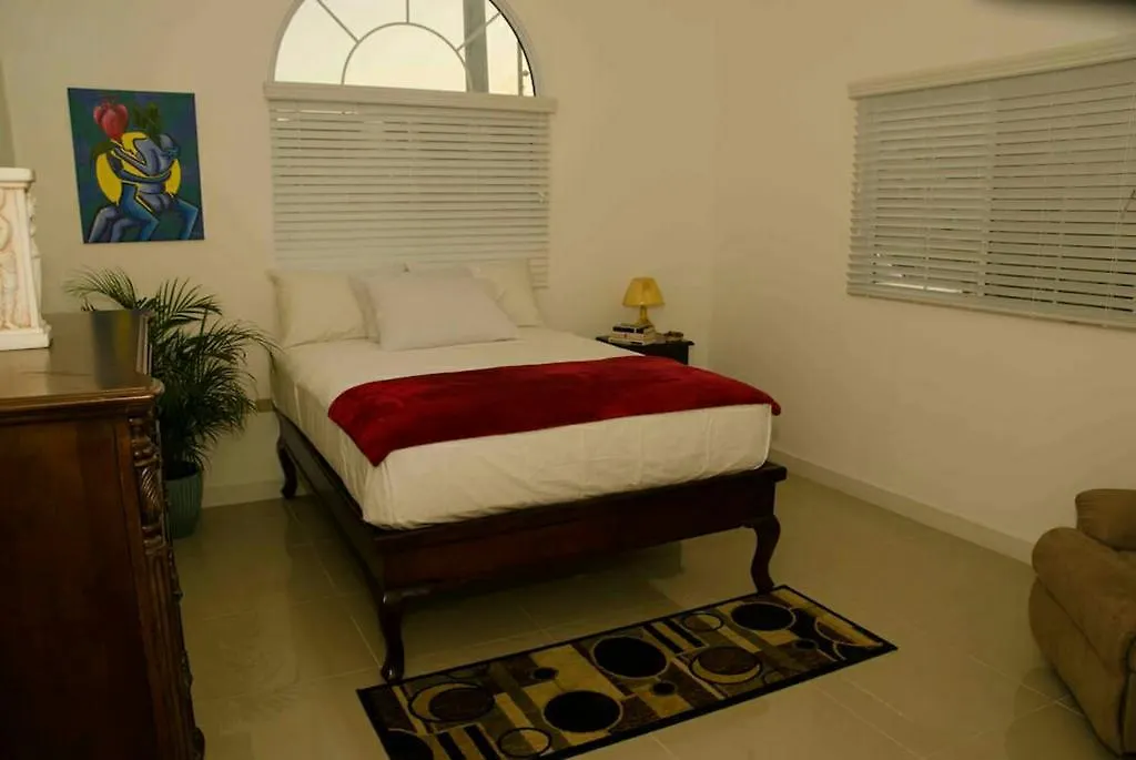 Caymanas Estate House Villa Portmore